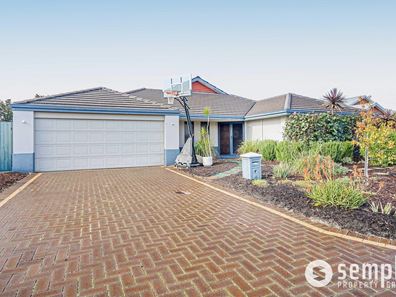 4 Springbrook Chase, Aubin Grove WA 6164