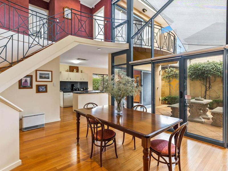 9 Mount Henry Road, Como