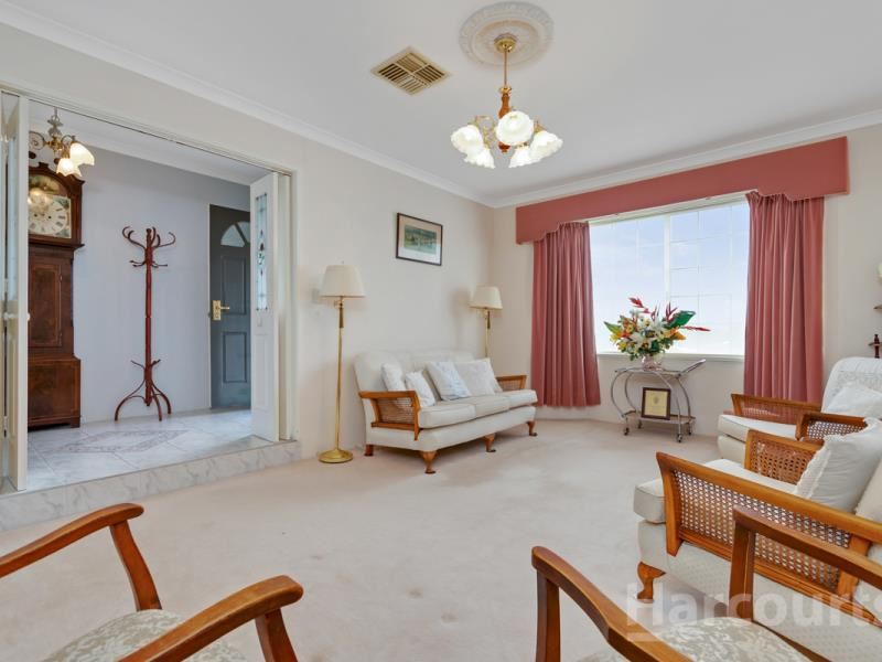 34 Abrolhos Drive, Heathridge