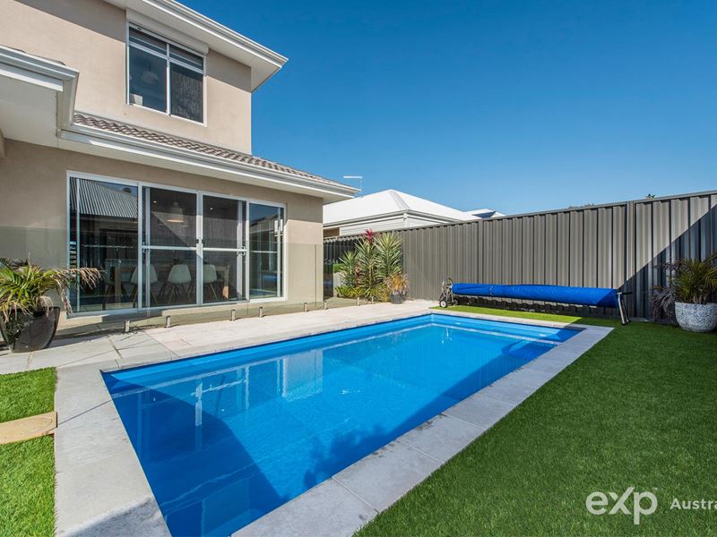 8 Bowerbird Way, Erskine