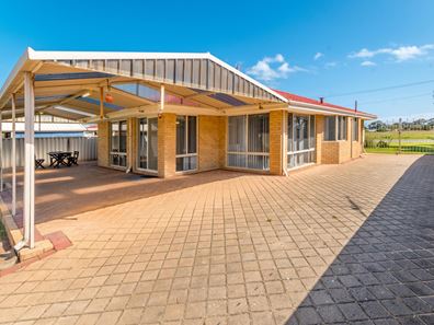 65 Hawker Street, Safety Bay WA 6169