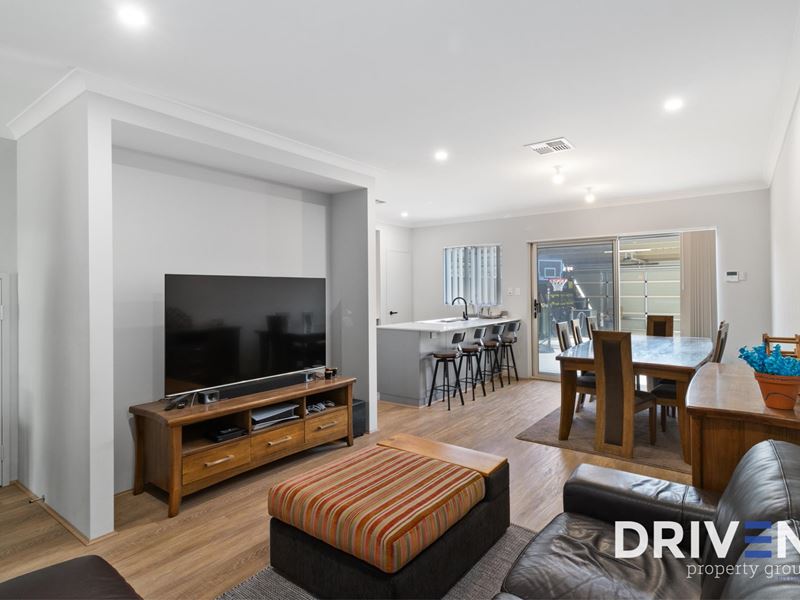 14 Bittell View, Aveley