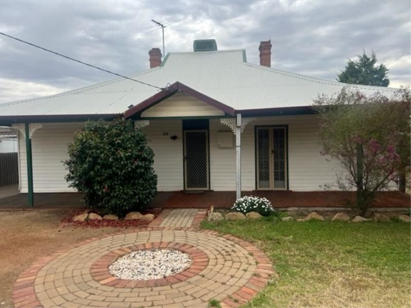 64 Kitchener Road, Merredin