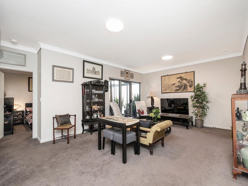 2/17 Gladstone Street, Perth