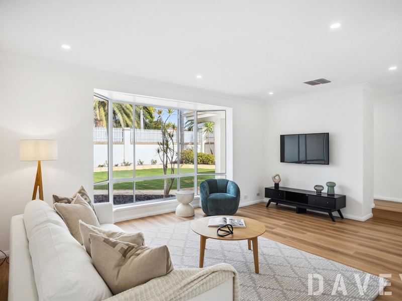 27 Castlefern Way, Duncraig