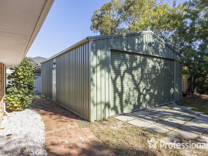 2 Kanto Court, Marangaroo