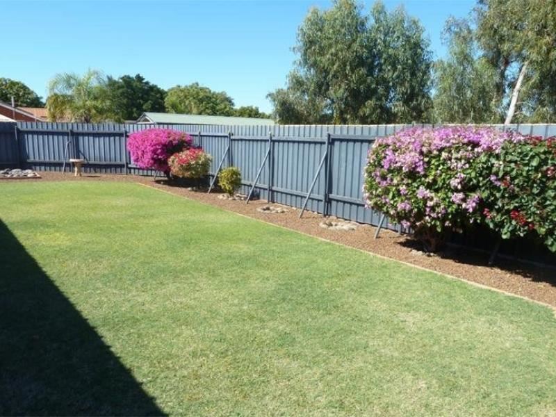 17 Murchison Crescent, Dampier WA 6713