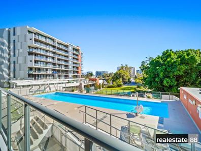 70/3 Homelea Court, Rivervale WA 6103