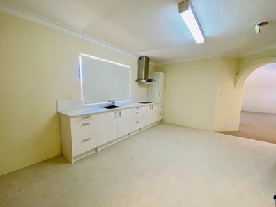 3b Croesus St, Morley WA 6062