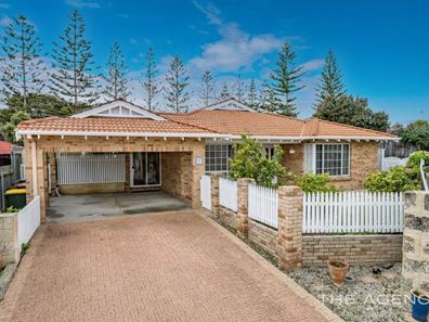 6 Clovelly Mews, Mindarie WA 6030