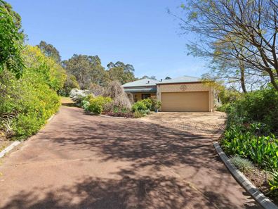 77 Stanhope Road, Kalamunda WA 6076