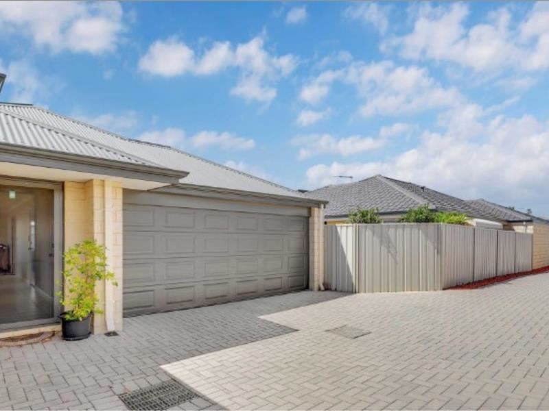 3B Padua Road, Piara Waters WA 6112