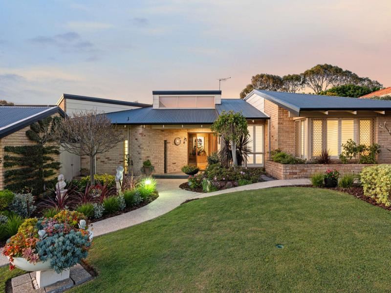 35 Cressbrook Way, Carine