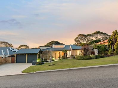 35 Cressbrook Way, Carine WA 6020