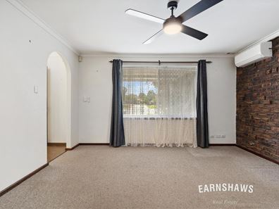 7 Carlton Place, Swan View WA 6056