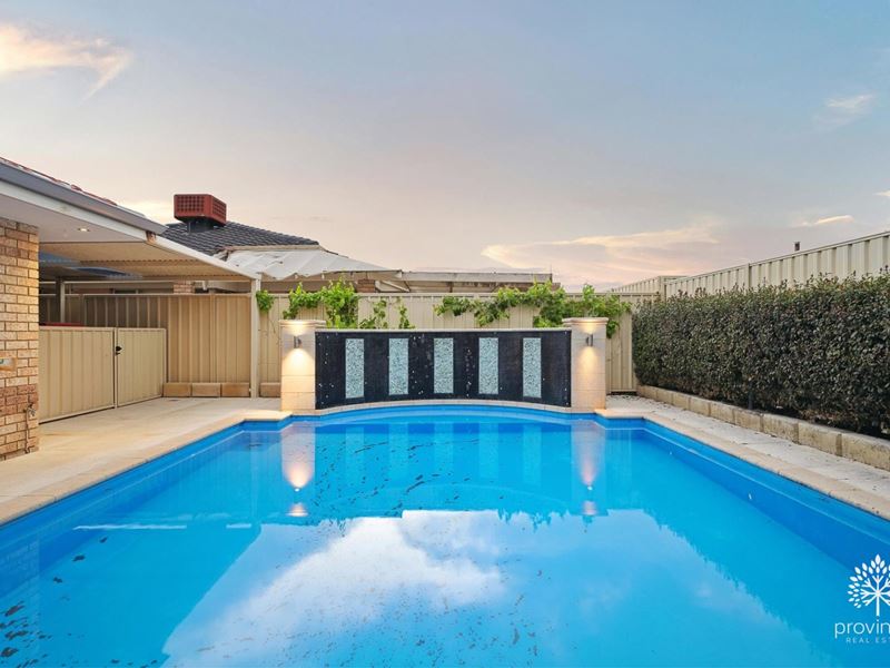 9 St Ivens Court, Canning Vale WA 6155