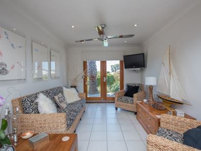 8 Bearing Parade, Mullaloo WA 6027