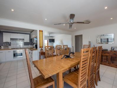 8 Bearing Parade, Mullaloo WA 6027