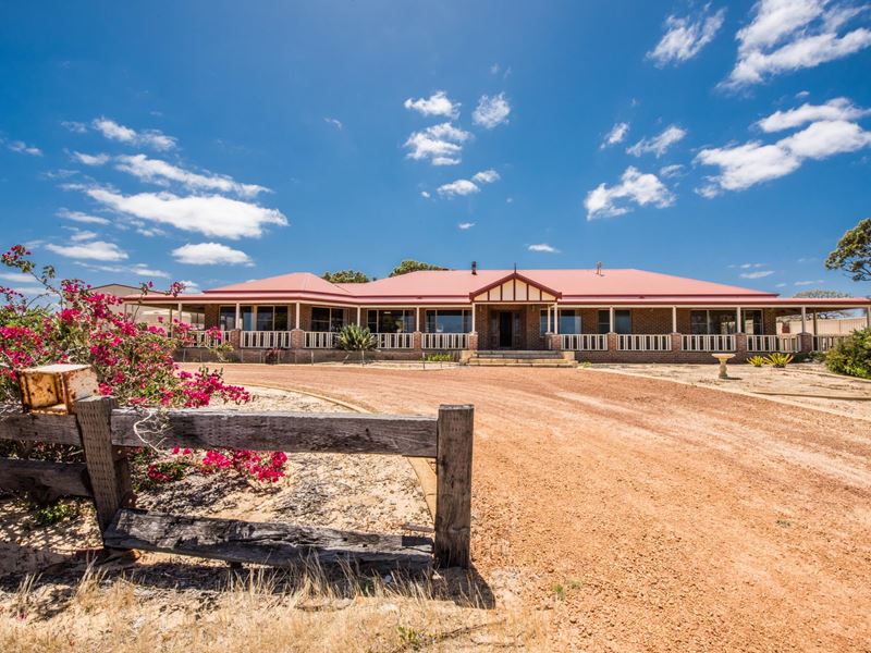 216 Cooper Street, Waggrakine WA 6530