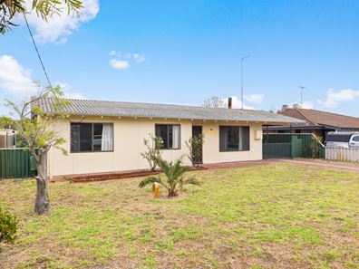 8 Flinders Street, Falcon WA 6210