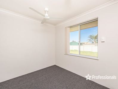 10 Mullian Way, Waggrakine WA 6530