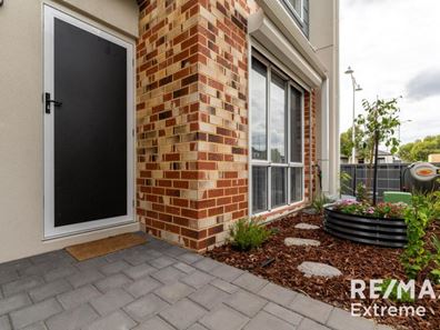 138 Joseph Banks Boulevard, Banksia Grove WA 6031