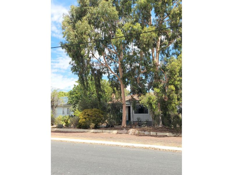 70 Bannister Street, Narrogin
