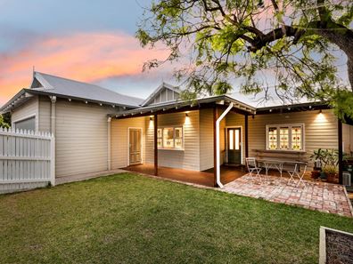 15 Waddell Road, Palmyra WA 6157