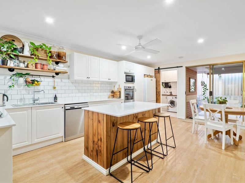 2/59 Colin Road, Scarborough