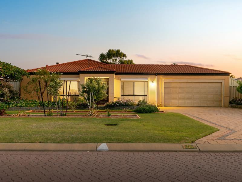 35 Silvertop Circle, Warnbro WA 6169