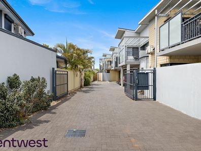 7/38 Orpington Street, Cloverdale WA 6105
