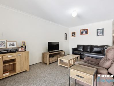 2/6 Hawkins Street, Rockingham WA 6168