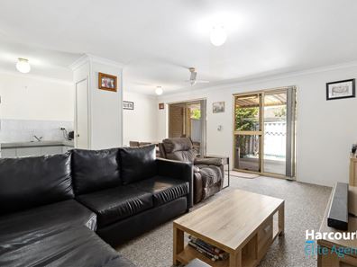 2/6 Hawkins Street, Rockingham WA 6168