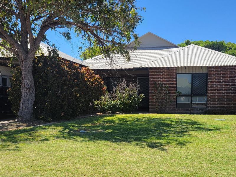 18 Mindirra Crescent, Carnarvon