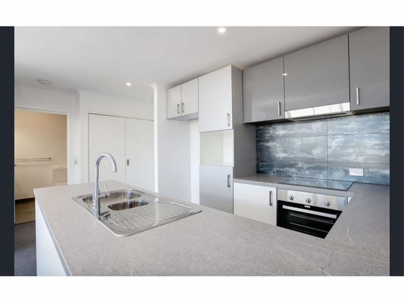 2/10 Pimlico Crescent, Wellard WA 6170