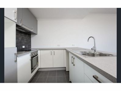 2/10 Pimlico Crescent, Wellard WA 6170