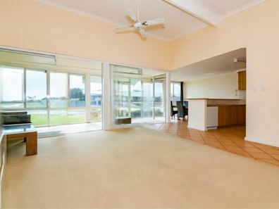2/1 Beach Road, South Bunbury WA 6230