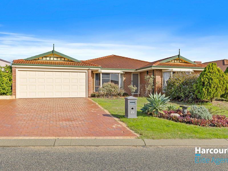 29 Santa Cruz Parkway, Secret Harbour