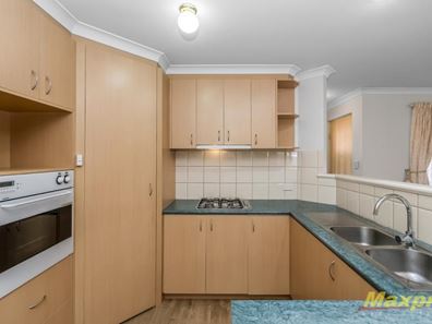 15/2 Cerberus Avenue, Parkwood WA 6147