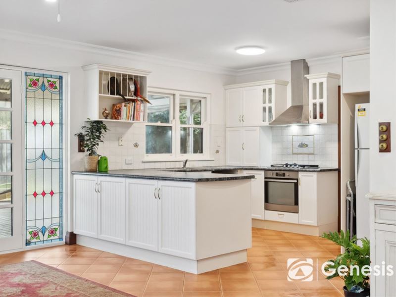 11 Second Avenue, Woodbridge WA 6056