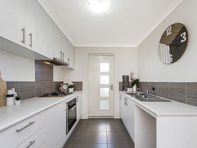 10 Gaffin Way, Kwinana Town Centre WA 6167
