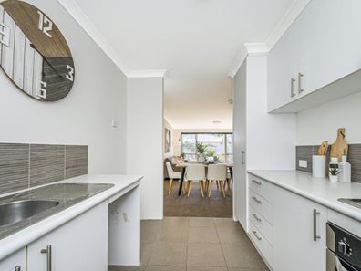 10 Gaffin Way, Kwinana Town Centre WA 6167