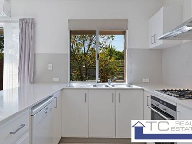 1/9 Broadway, Bassendean WA 6054