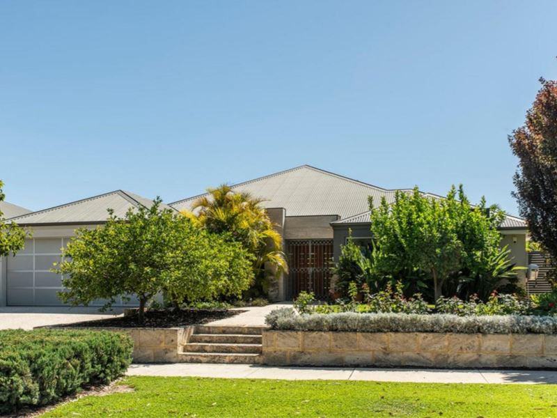 25 Tullawood Drive, Aveley WA 6069
