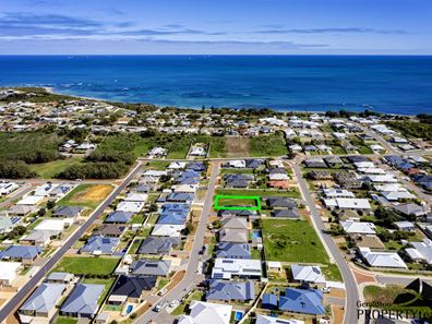 11 Coveside Way, Drummond Cove WA 6532