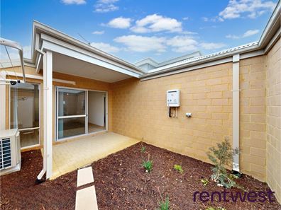 33 Cowaramup Loop, Two Rocks WA 6037