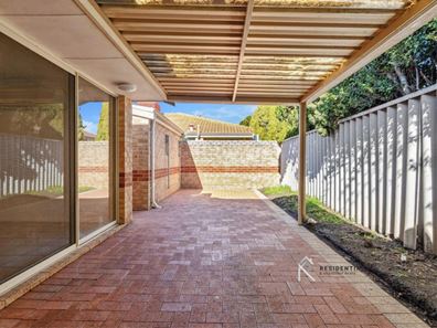 2/30 Thrall Street, Innaloo WA 6018