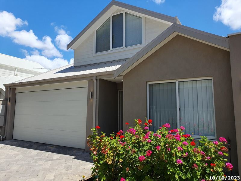 2/126 Bushmead Road, Hazelmere WA 6055