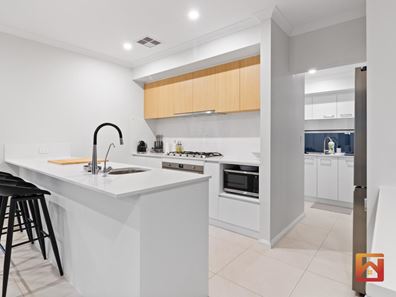 23 Zircon Street, Treeby WA 6164