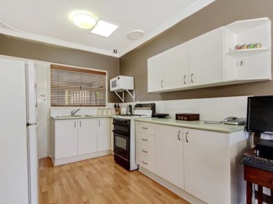 17A Dean Rd, Bateman WA 6150